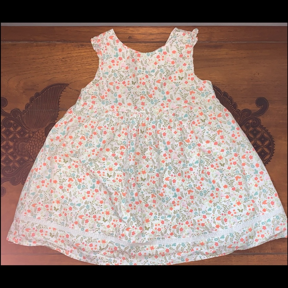 LIKE NEW BABY GAP WHITE FLORAL DRESS size 18-24 MO